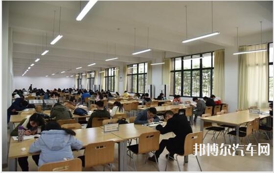 重庆理工汽车大学两江校区是几本